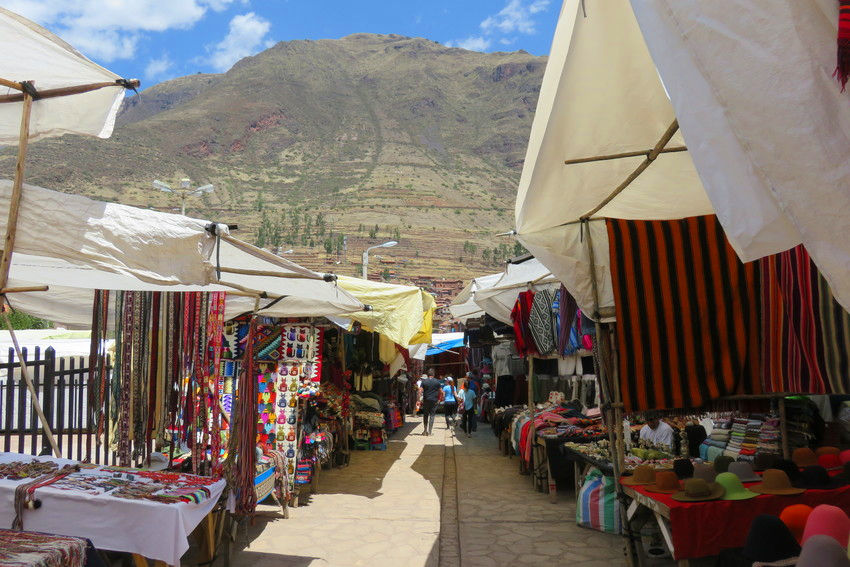 Llegando al mercado de Pisac