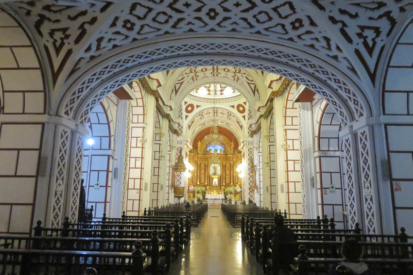 Interior de la iglesia