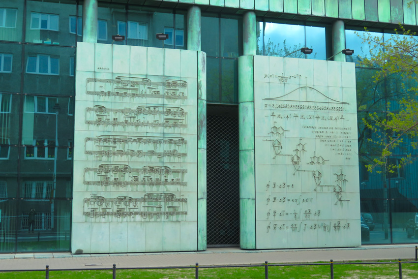 Warsaw University Library, detalles chulísimos