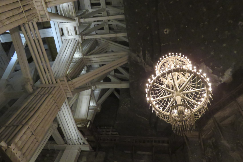 Interior de la mina de sal de Wieliczka Interior de la mina de sal de Wieliczka 4