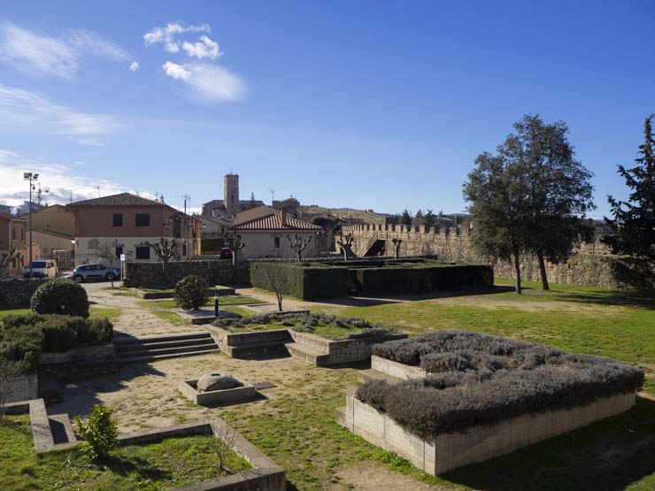 Buitrago del Lozoya: Jardín Medieval