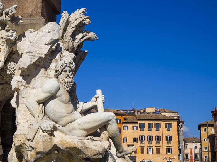 Piazza Navona, un trocito de la fuente de Los Cuatro Ríos
