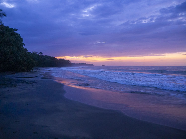 Atardecer en tu ruta por Costa Rica: Playa Cocles