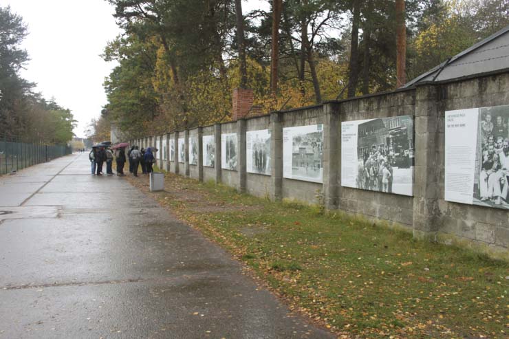 Exhibición fotográfica en el Campo de Concentración de Sachsenhausen