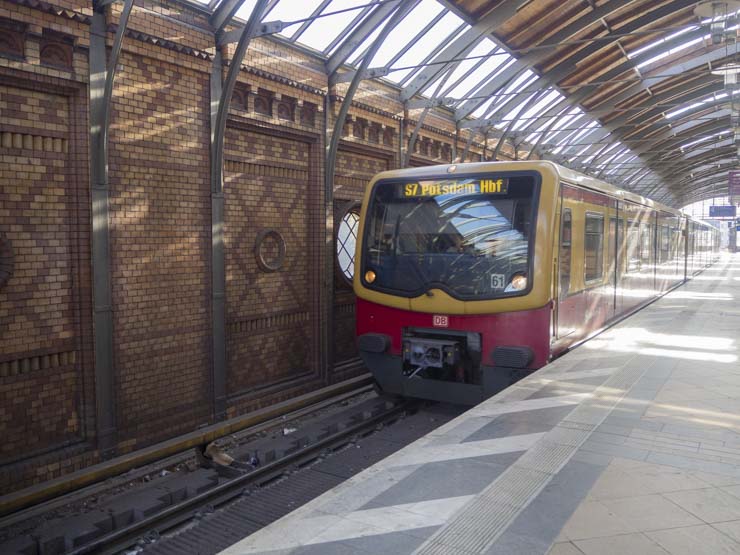 Cómo llegar a Postdam desde Berlín: el tren o excursión