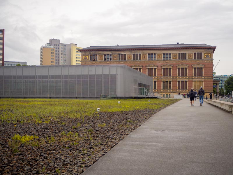 Exterior de la Topografía del Terror, otro lugar imprescindible de Berlín