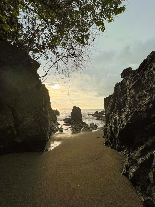 Atardeciendo en Playa Cocalitos, Bahía Drake