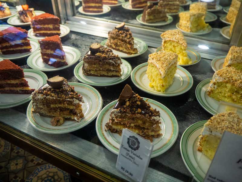 Todo en Confeitairia Colombo tiene un pintón bruuutal