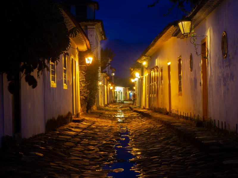 Paraty de noche