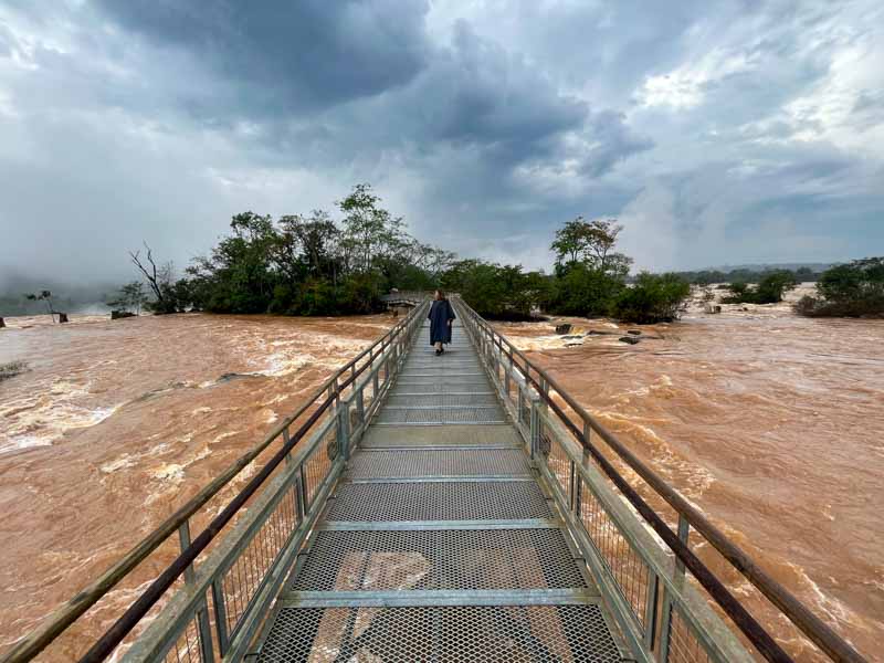 Circuito superior del lado argentino de las cataratas