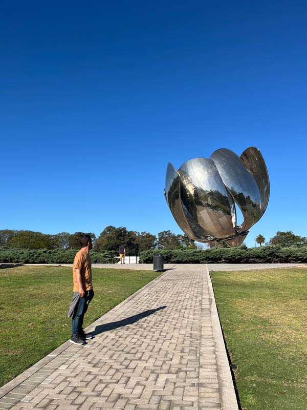 Floralis Genérica, en Palermo