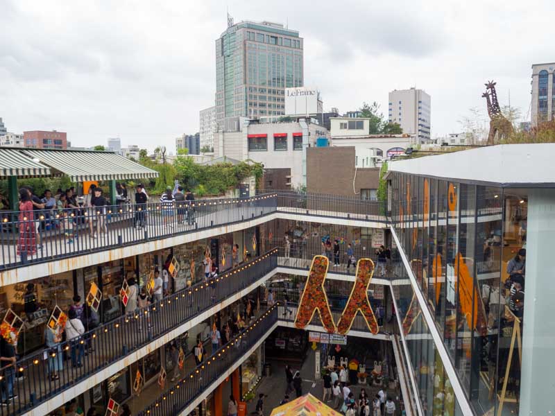 Ssamziegil, Insa-dong Street