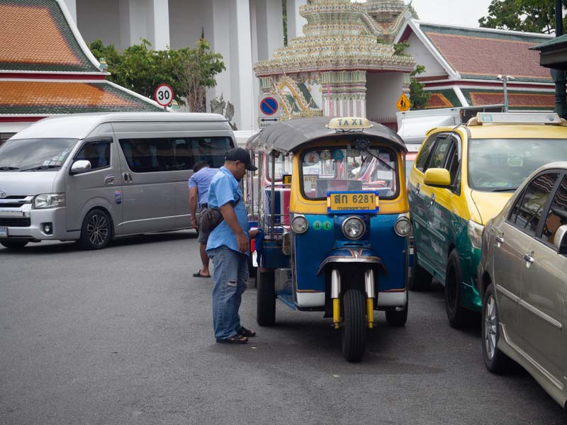 Tuk tuk, el transporte más turístico de Bangkok