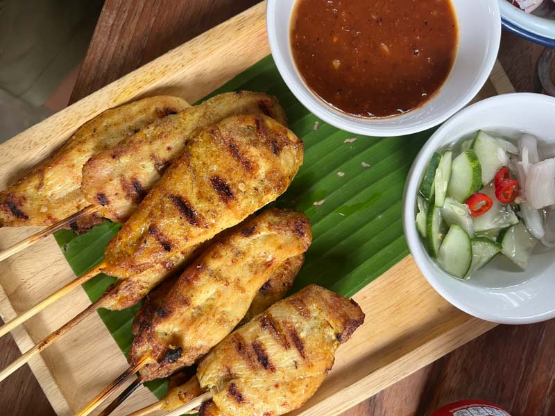 ¡Hay muchos sitios para comer en Chiang Mai BBB!