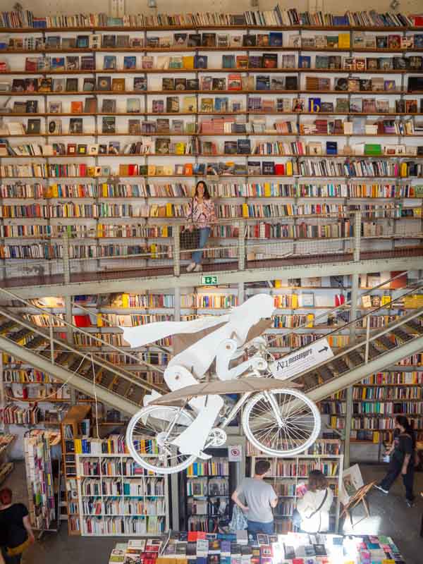Librería Ler Devagar, LX Factory