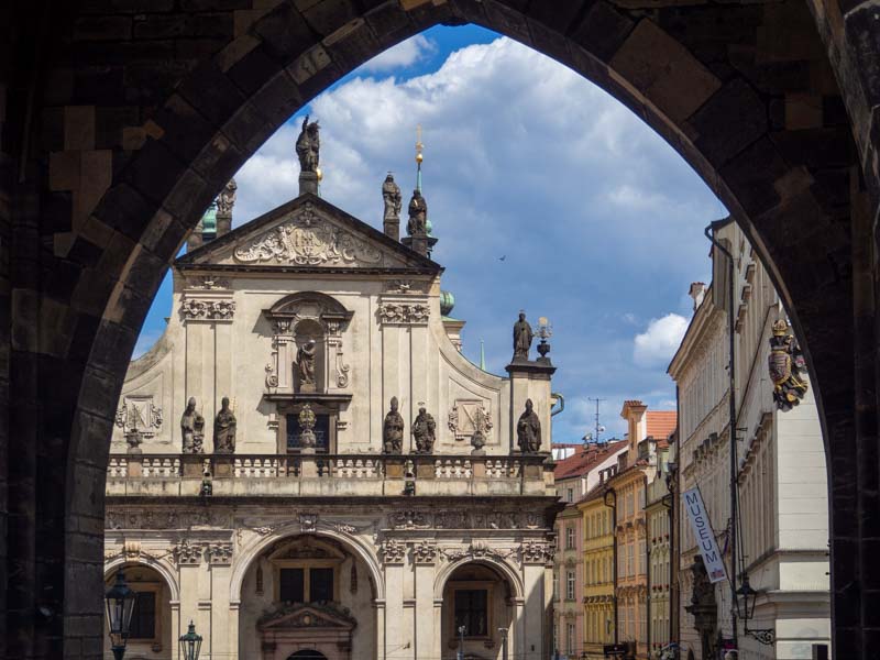 Cómo ir del Aeropuerto al centro de Praga