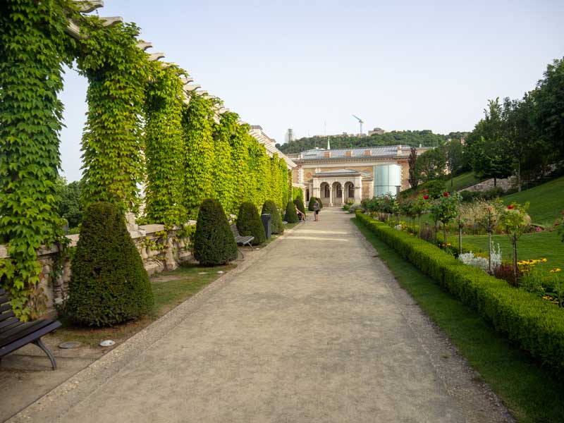 Bazar de los Jardines del Castillo