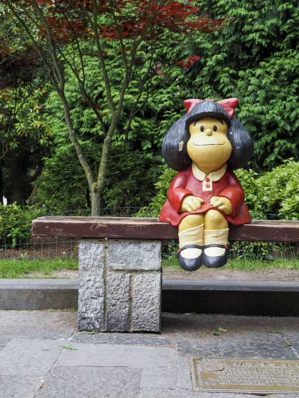 Estatua Mafalda Oviedo