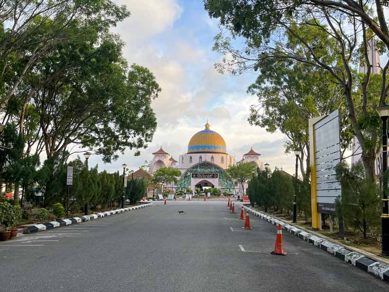 Masjid Selat Melaka